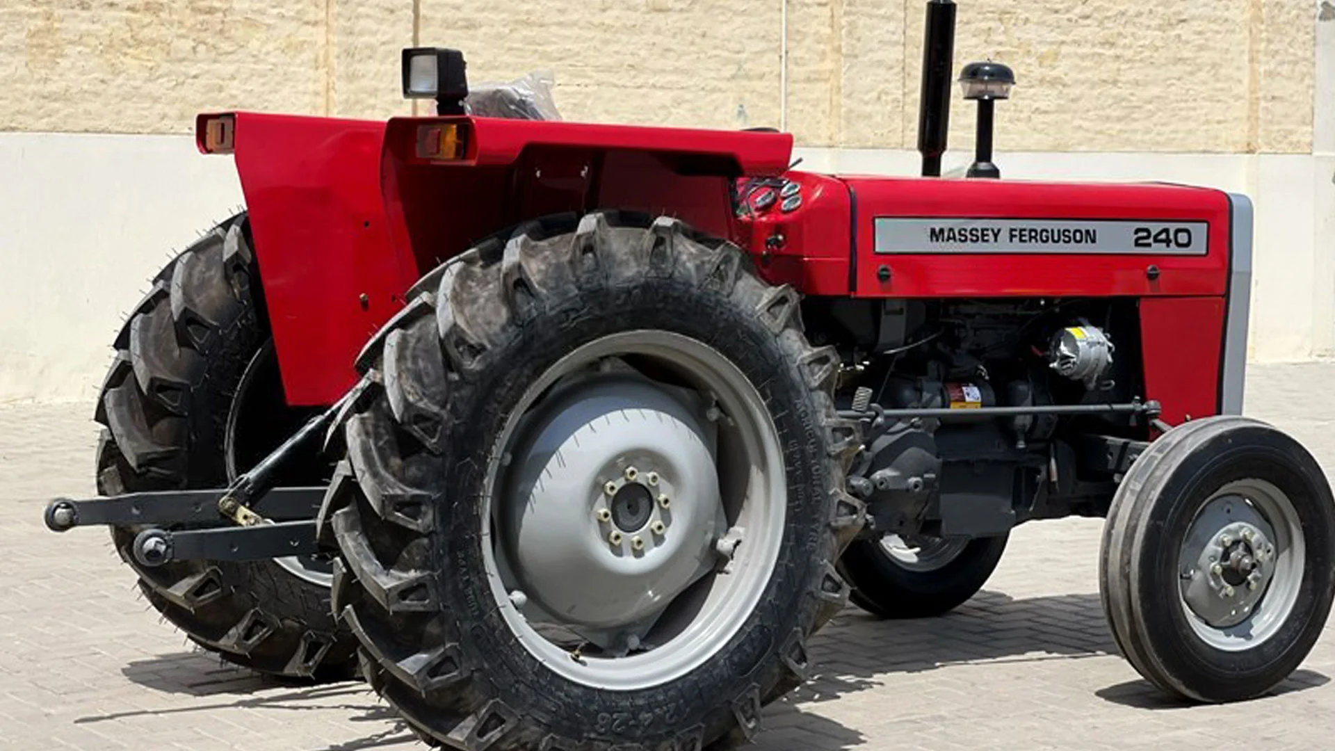 Massey Ferguson 240